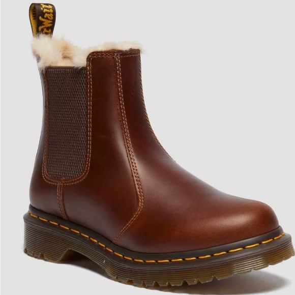 Dr Martens 2976 Faux Fur Lined Chelsea Boots Size 6 NEW - Picture 1 of 16